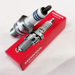 Honda SILMAR8C9 Spark plug